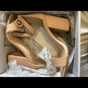 Qupid brand new nude block heels